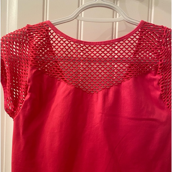 2/$10 WOMEN’S SIZE MEDIUM T-SHIRTS - Picture 6 of 12